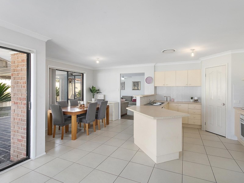 150 Blueridge Drive, Blue Haven NSW 2262