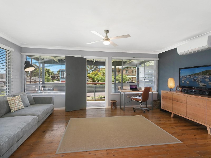 1 Sixth Avenue, Toukley NSW 2263