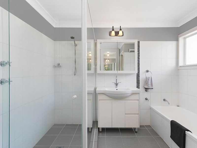 1 Sixth Avenue, Toukley NSW 2263