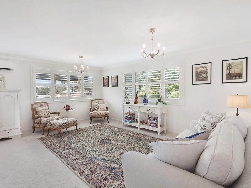 8 Yeramba Road, Summerland Point NSW 2259