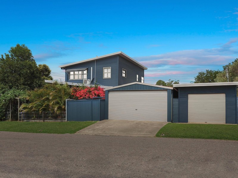 8 Yeramba Road, Summerland Point NSW 2259