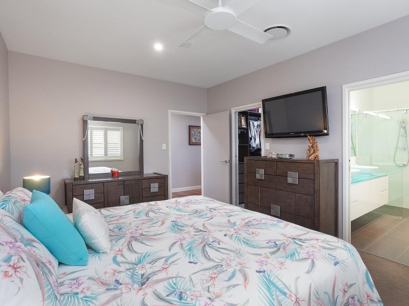 12 Sunset Parade, Chain Valley Bay NSW 2259