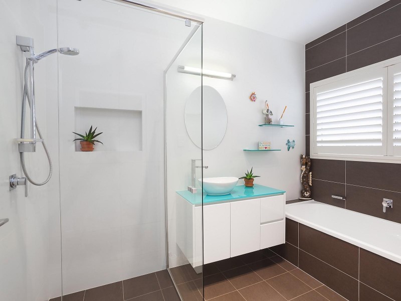 12 Sunset Parade, Chain Valley Bay NSW 2259