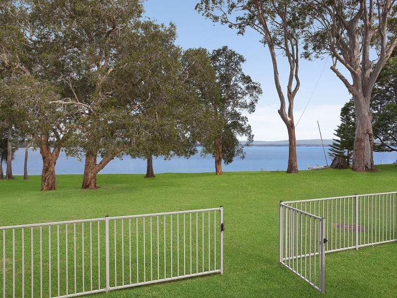 12 Sunset Parade, Chain Valley Bay NSW 2259