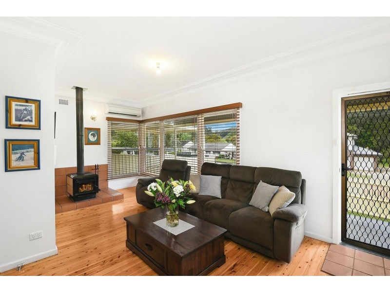 20 Kirkdale Drive, Kotara South NSW 2289