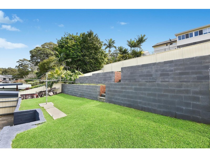 20 Kirkdale Drive, Kotara South NSW 2289