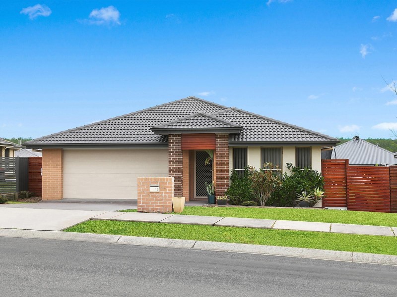 19 Bellfrog Street, Fletcher NSW 2287