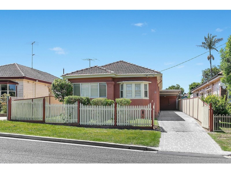 12 Dunkley Avenue, New Lambton NSW 2305