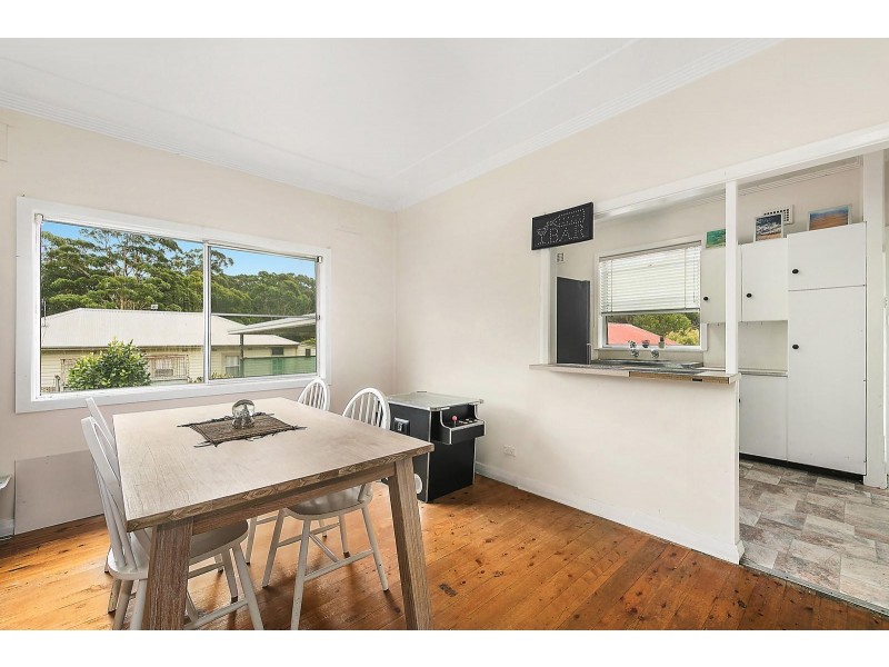 4 March Street, Kotara NSW 2289