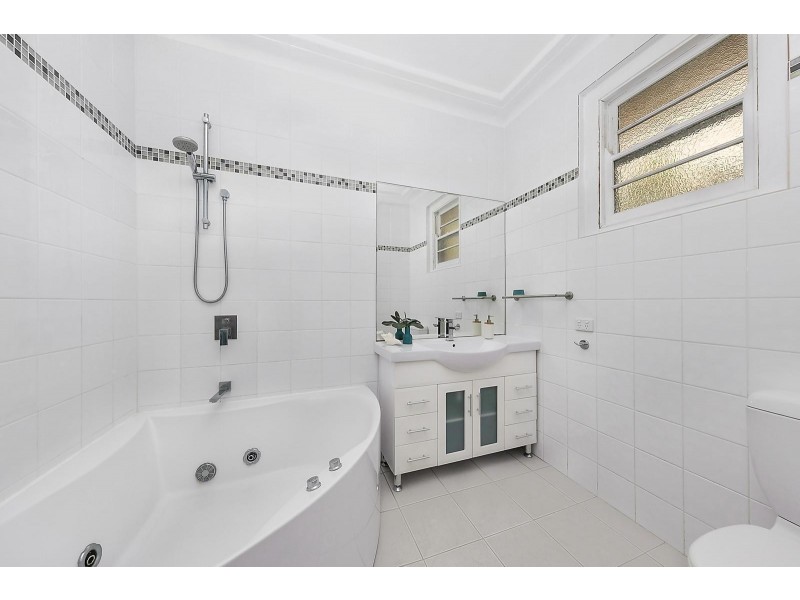 48 Gregory Parade, Kotara NSW 2289