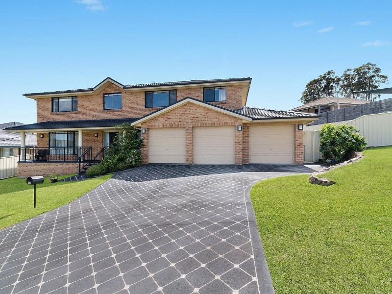 14 Hampton Way, Maryland NSW 2287