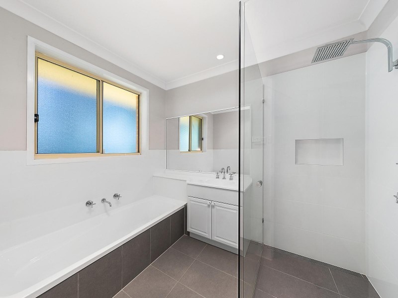 20 Stirling Crescent, Fletcher NSW 2287