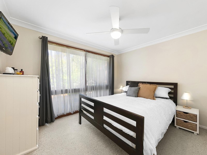 4 Horton Close, Maryland NSW 2287