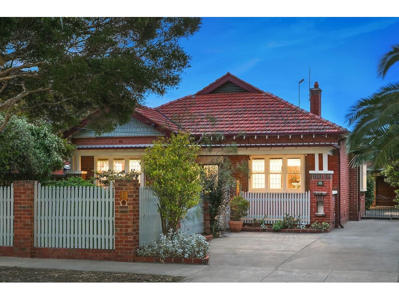 15 Avondale Street, Hampton VIC 3188