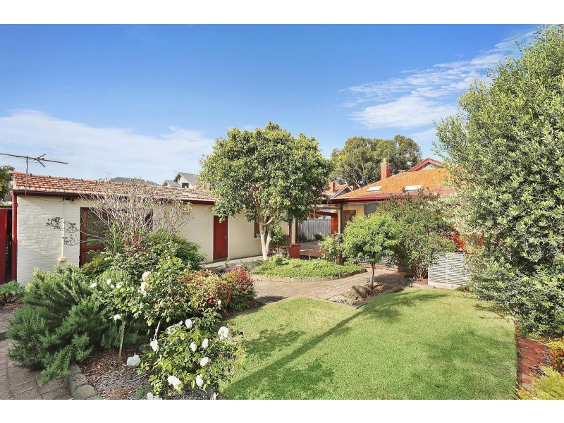 15 Avondale Street, Hampton VIC 3188