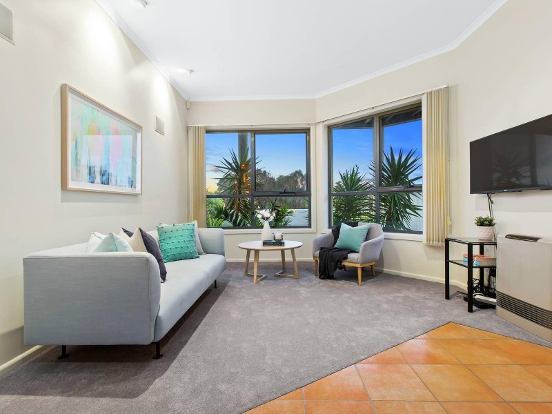 215-216 Beach Road, Mordialloc VIC 3195