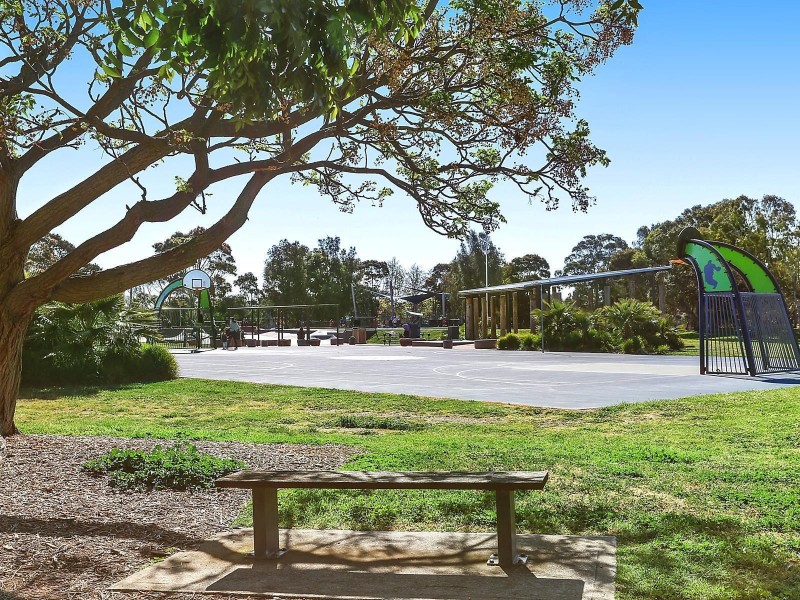 56 Swan Walk, Chelsea VIC 3196