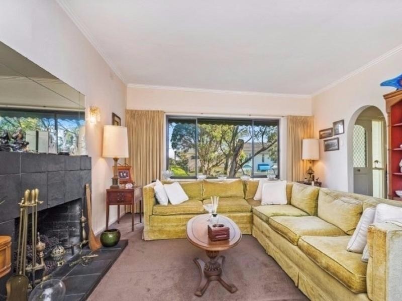 10 Rosemary Road, Beaumaris VIC 3193