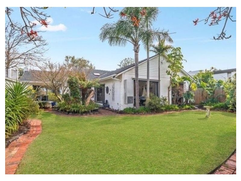 10 Rosemary Road, Beaumaris VIC 3193