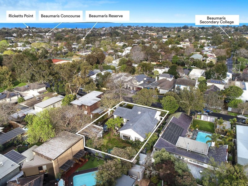 10 Rosemary Road, Beaumaris VIC 3193