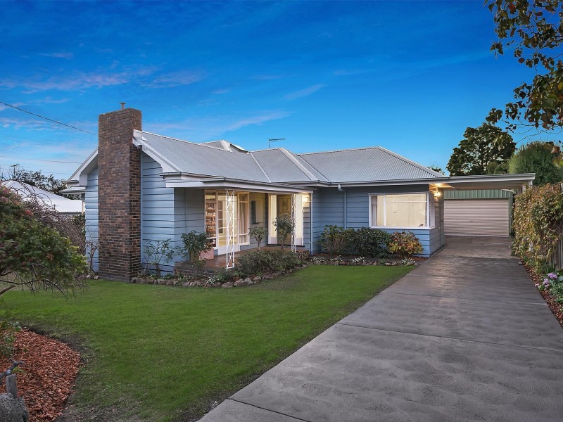 11 Harcourt Street, Blackburn North VIC 3130