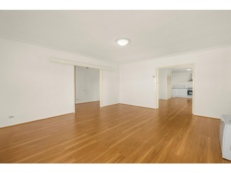 28 Henry Street, Pakenham VIC 3810