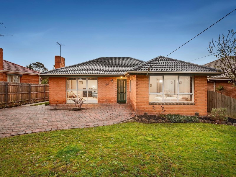 24 Royton Street, Burwood East VIC 3151