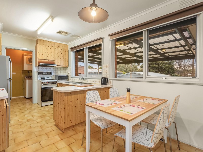 24 Royton Street, Burwood East VIC 3151