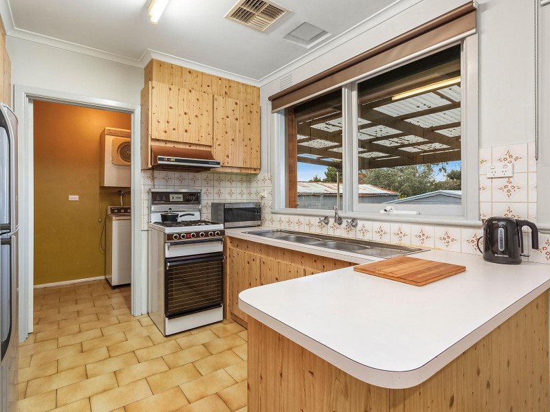 24 Royton Street, Burwood East VIC 3151