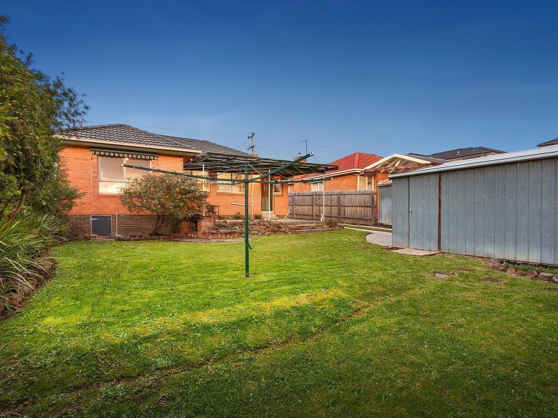 24 Royton Street, Burwood East VIC 3151