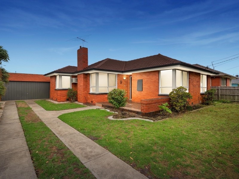 9 Hanleth Avenue, Springvale VIC 3171