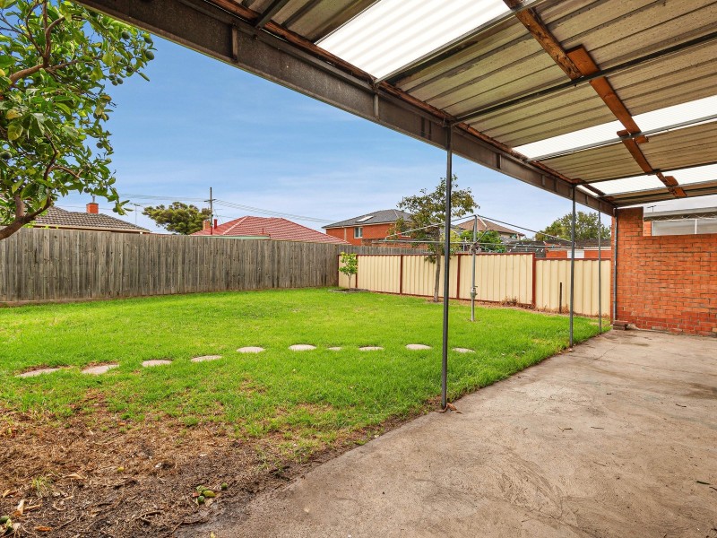 9 Hanleth Avenue, Springvale VIC 3171