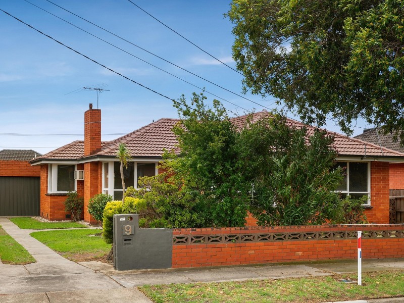 9 Hanleth Avenue, Springvale VIC 3171