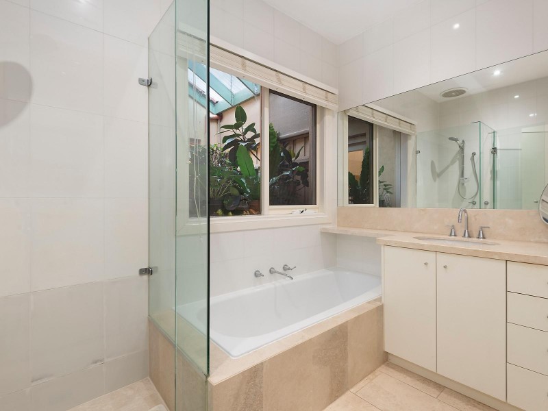 13 Omeo Court, Blackburn South VIC 3130