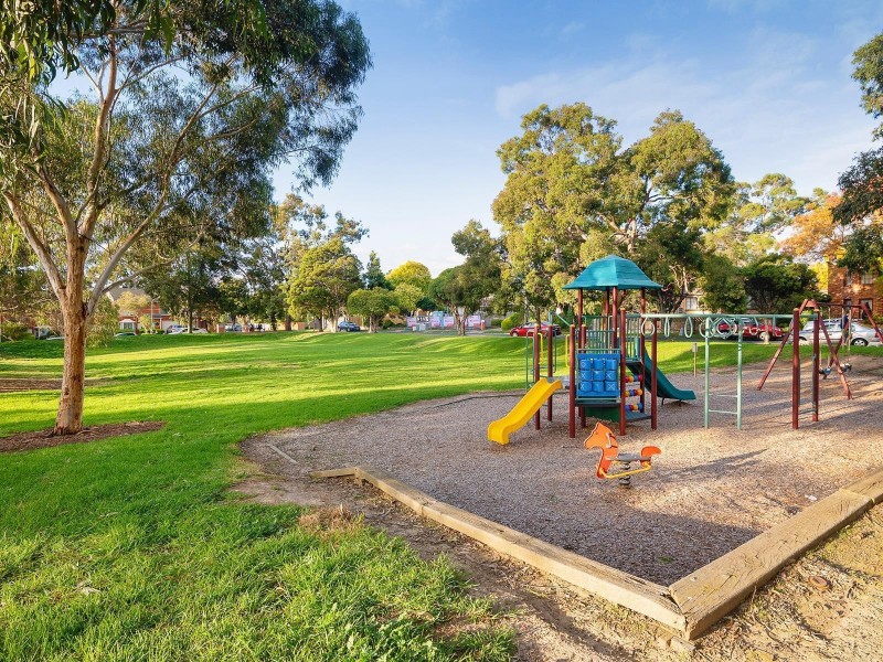 13 Omeo Court, Blackburn South VIC 3130