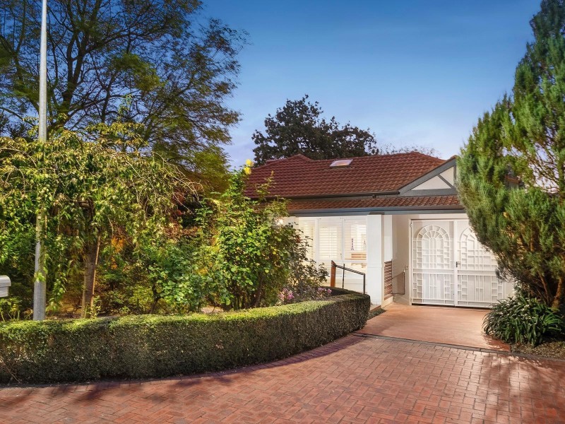 13 Omeo Court, Blackburn South VIC 3130