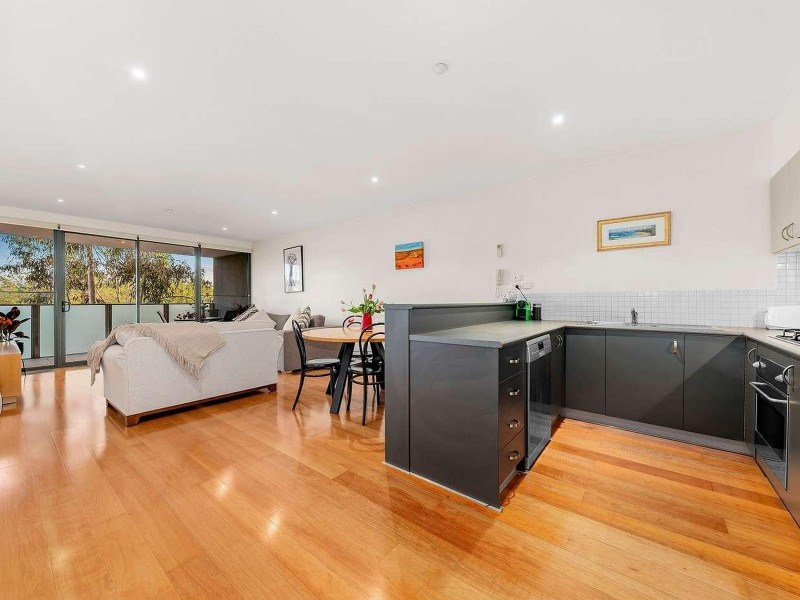 1/19-21 Railway Road, Blackburn VIC 3130