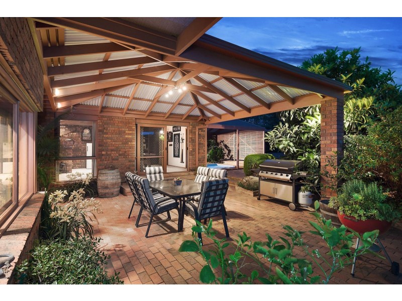 8 Martindale Place, Templestowe VIC 3106