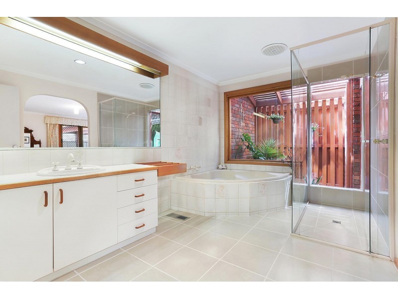 8 Martindale Place, Templestowe VIC 3106