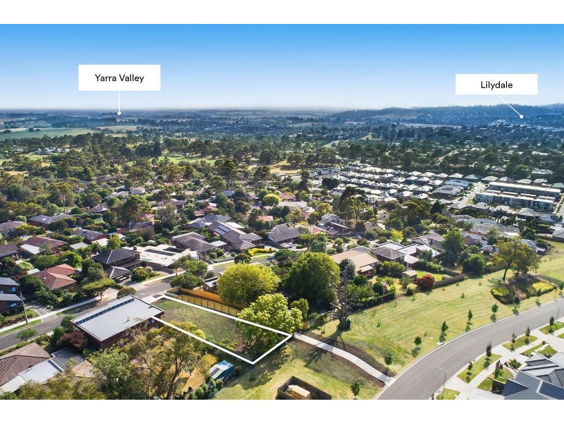 69 Rolling Hills Road, Chirnside Park VIC 3116