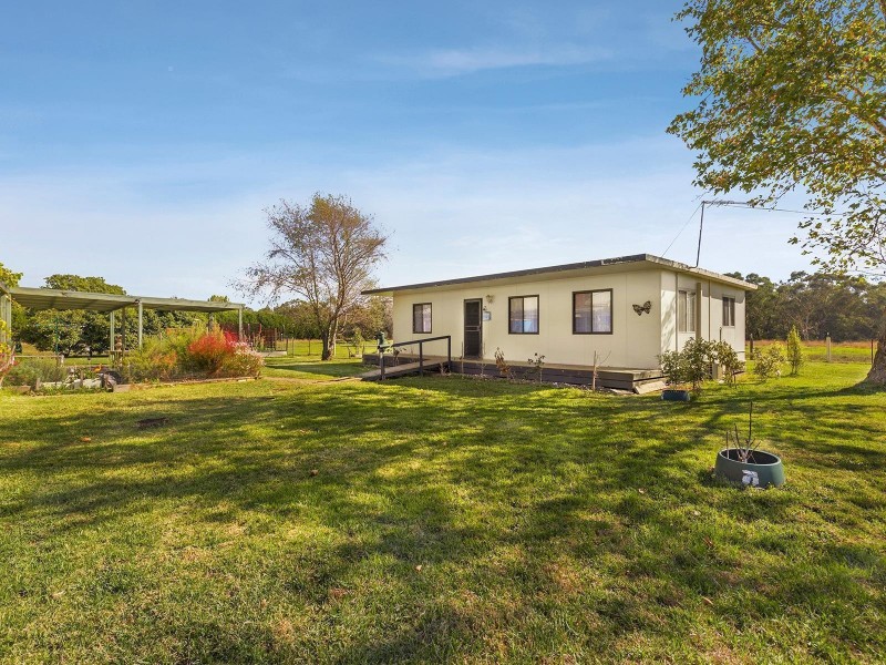 225 Beaconsfield-Emerald Road, Beaconsfield VIC 3807