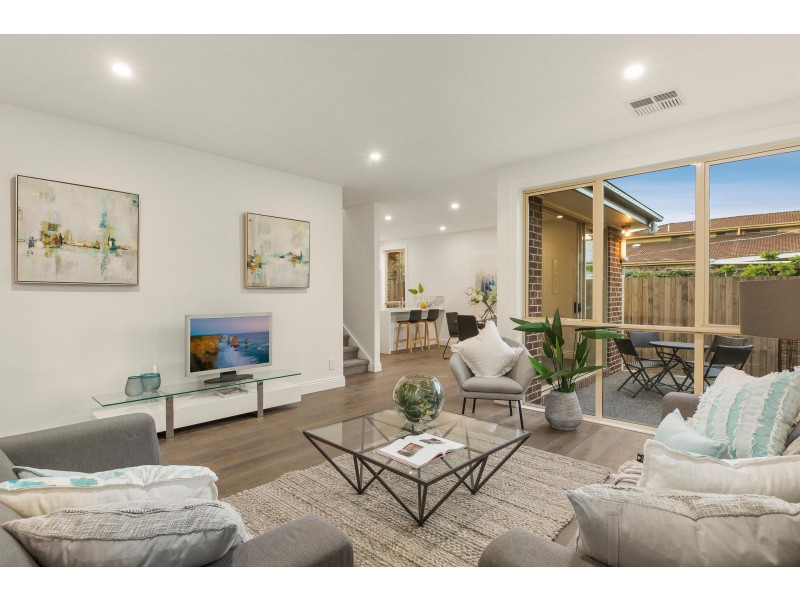 2/9 Vine Street, Blackburn VIC 3130