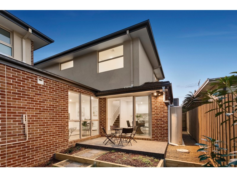2/9 Vine Street, Blackburn VIC 3130