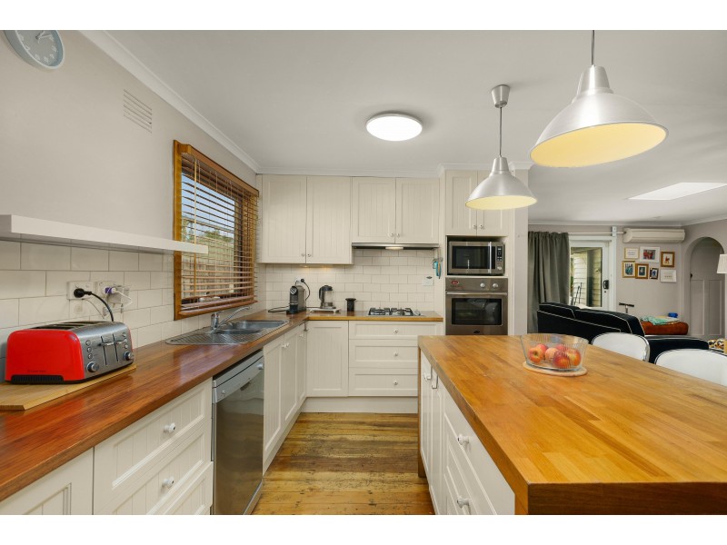 63 Bent Street, Mckinnon VIC 3204