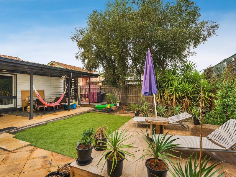 63 Bent Street, Mckinnon VIC 3204
