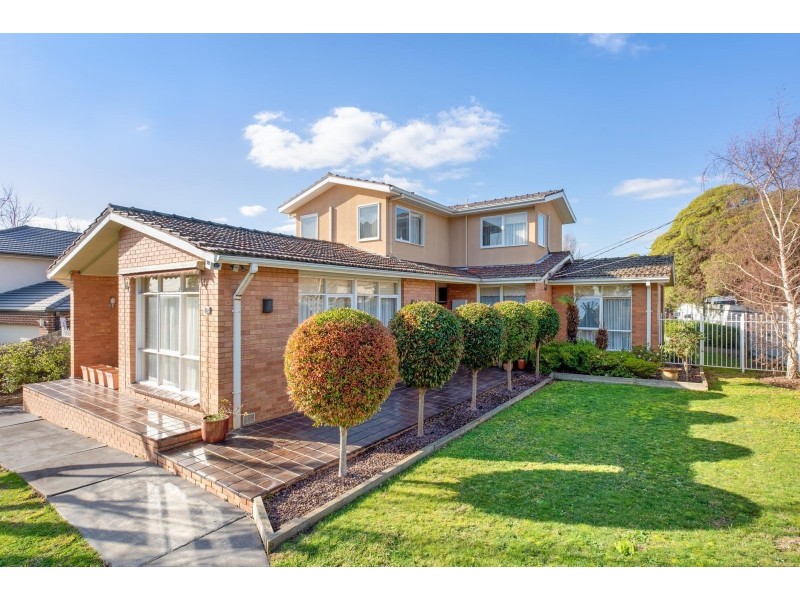 22 Pinewood Drive, Mount Waverley VIC 3149