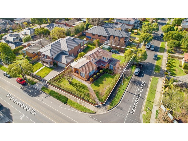 22 Pinewood Drive, Mount Waverley VIC 3149