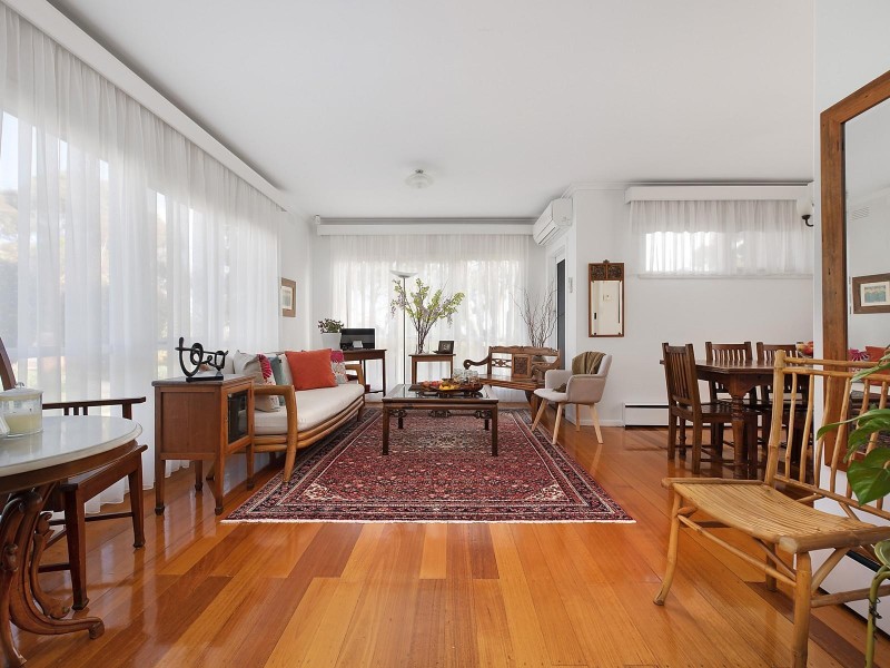 22 Pinewood Drive, Mount Waverley VIC 3149