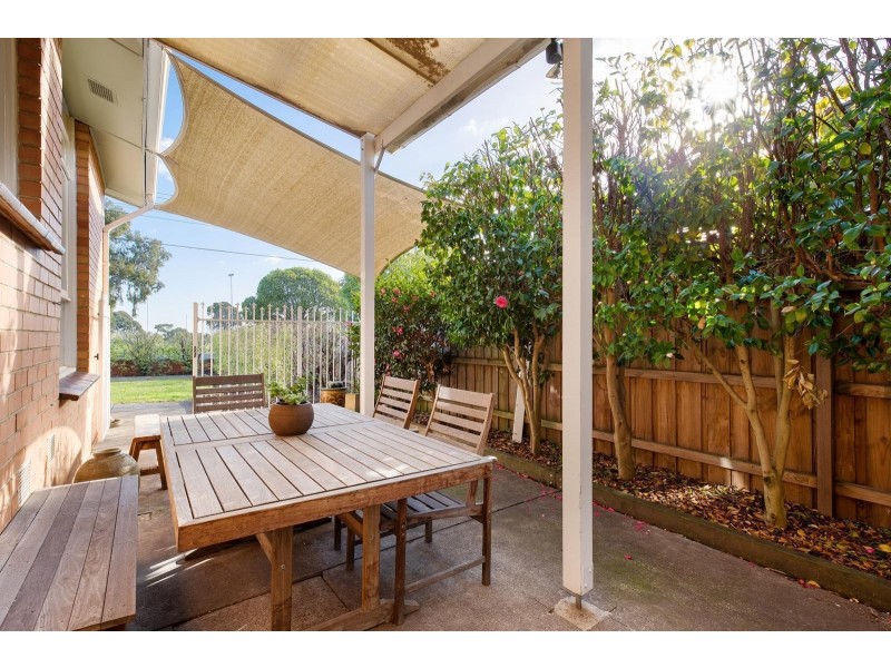 22 Pinewood Drive, Mount Waverley VIC 3149