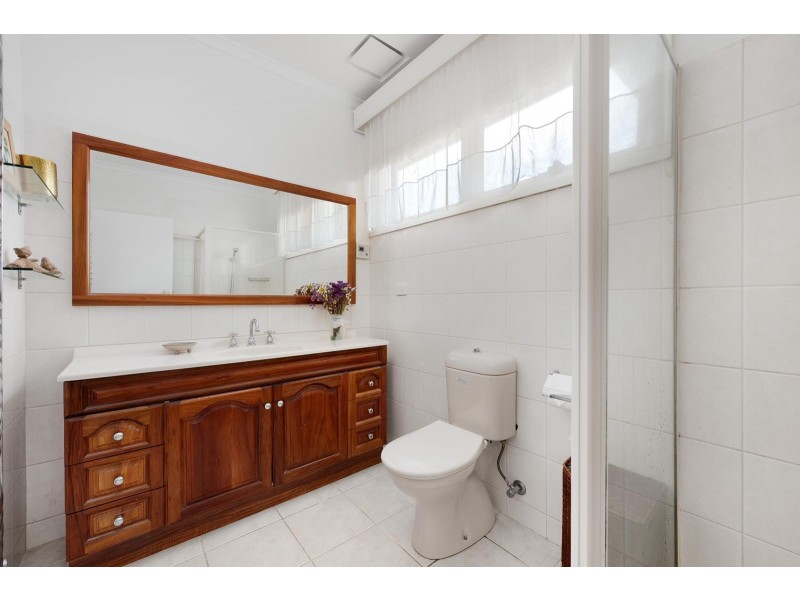 22 Pinewood Drive, Mount Waverley VIC 3149